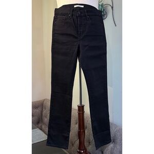 Levi’s 312 Shaping Slim Jeans — Mid Rise Slim Leg — Black — Sz 30